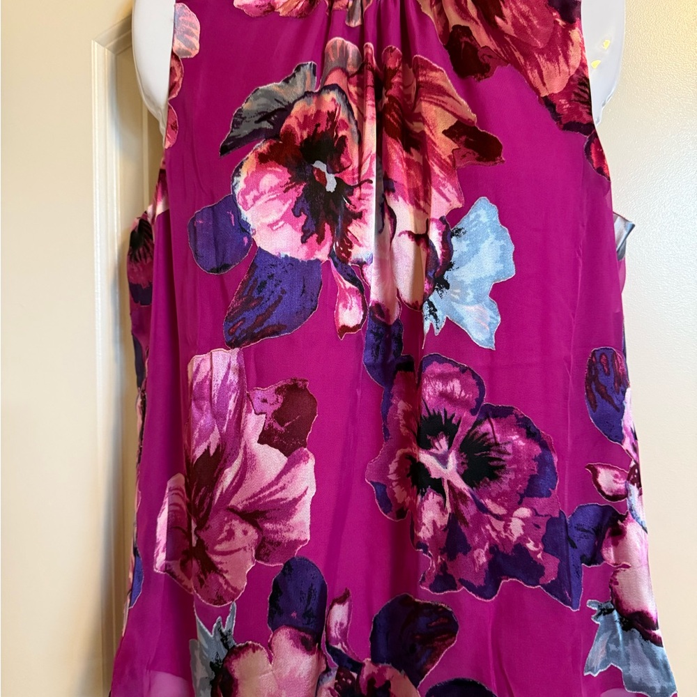 NWT WHBM Sleeveless Burnout Shell Top size small - Picture 2 of 3